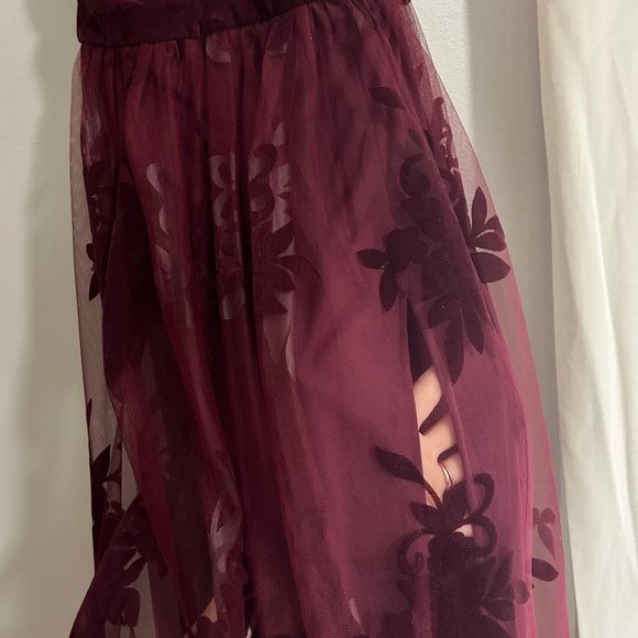 Burgundy patterned tulle dress - Picture 6 of 10